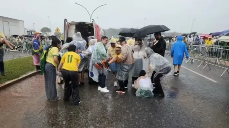Caso mais grave, última pessoa atingida por raio em protesto de Nikolas Ferreira recebe alta