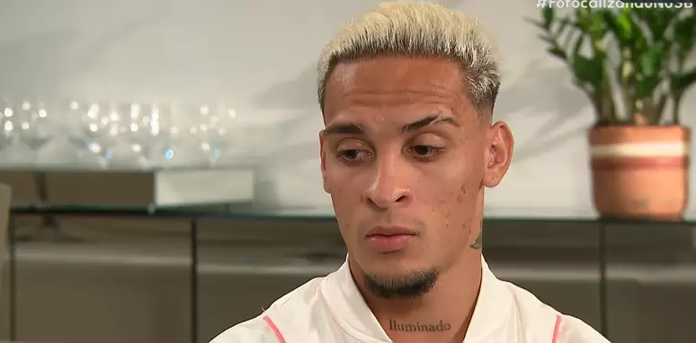 Antony nega agressões físicas e acusa ex-namorada de manipular mensagens: 'Interesse'