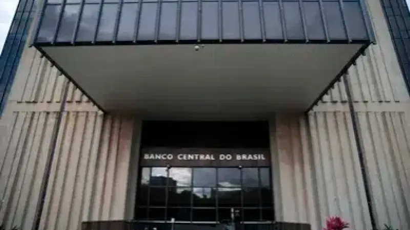 Mercado financeiro reduz para 4,72% previsão de inflação em 2025