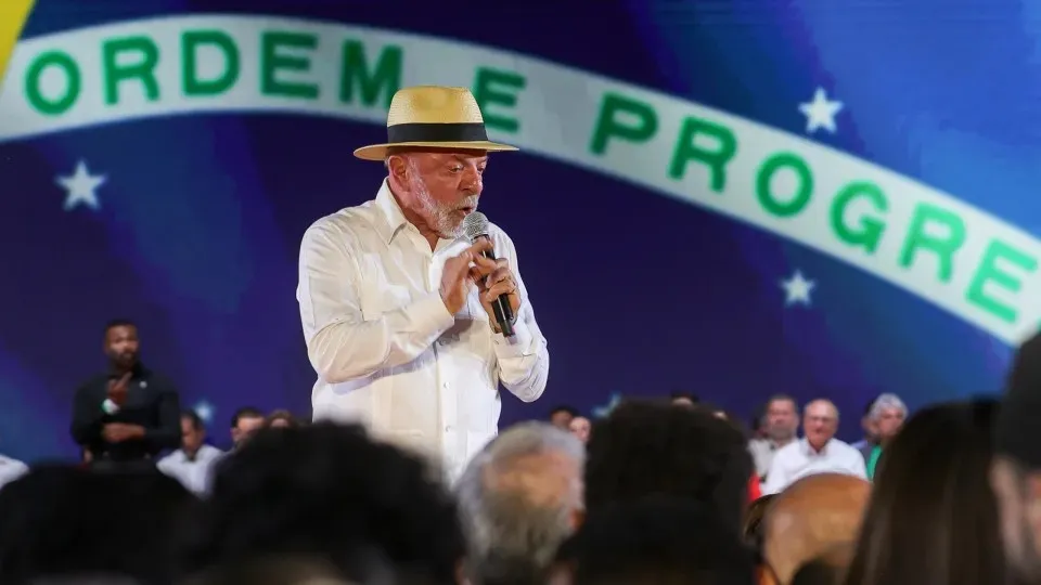 Lula diz a advogado que Lulinha deve se apresentar à Justiça para prestar esclarecimentos