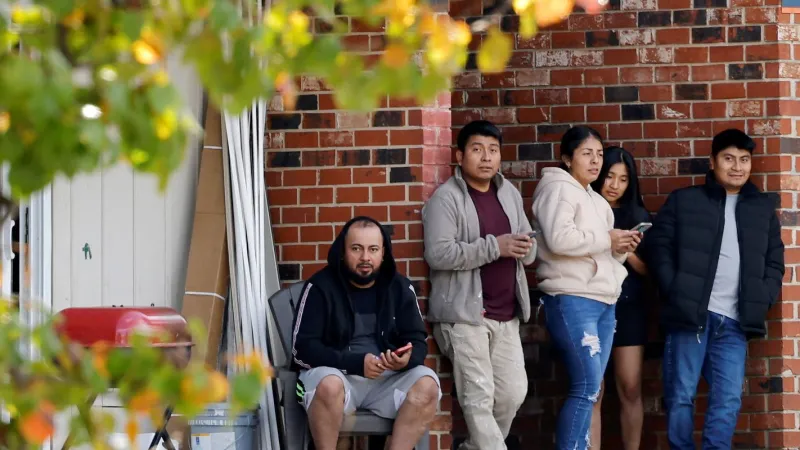 Estados Unidos suspendem pedidos de visto a imigrantes