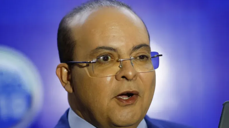 “Estou totalmente limpo”, diz Ibaneis sobre pedidos de impeachment