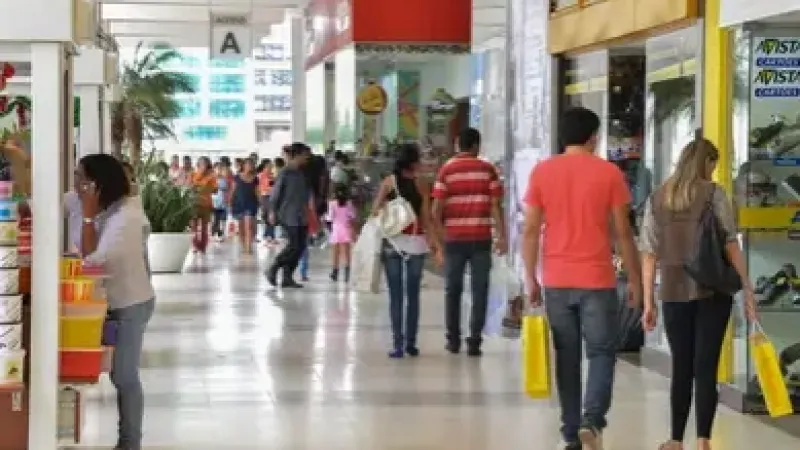 Vendas no comércio caem 0,3% em setembro; quinta queda em seis meses