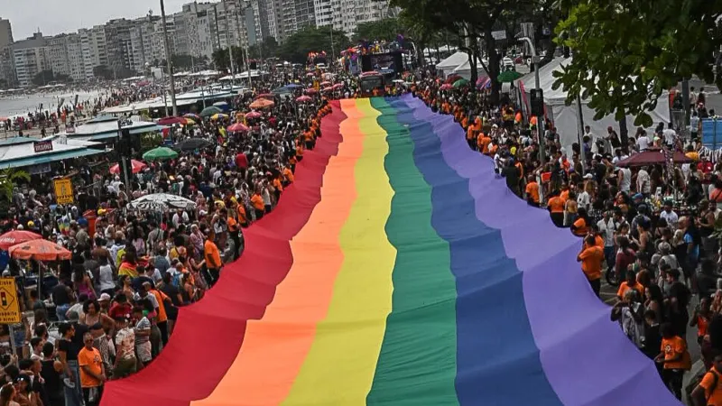 PL que veta criança em evento LGBTQIA+ é inconstitucional, diz jurista