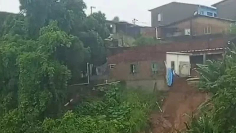 Chuvas deixam 35 cidades em emergência em Pernambuco e Paraíba; 8 pessoas morreram
