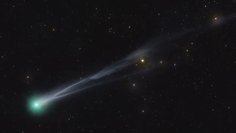 Cometa mais brilhante do ano se aproxima da Terra e será visível no Brasil; saiba quando