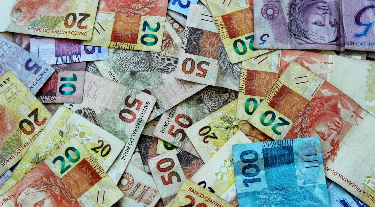 Governo prevê salário mínimo de R$ 1.502 em 2025; alta de 6,37% sobre valor atual