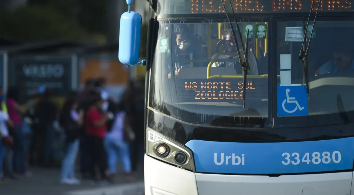 O que pode mudar no passe livre estudantil com a discussão no Senado? Entenda