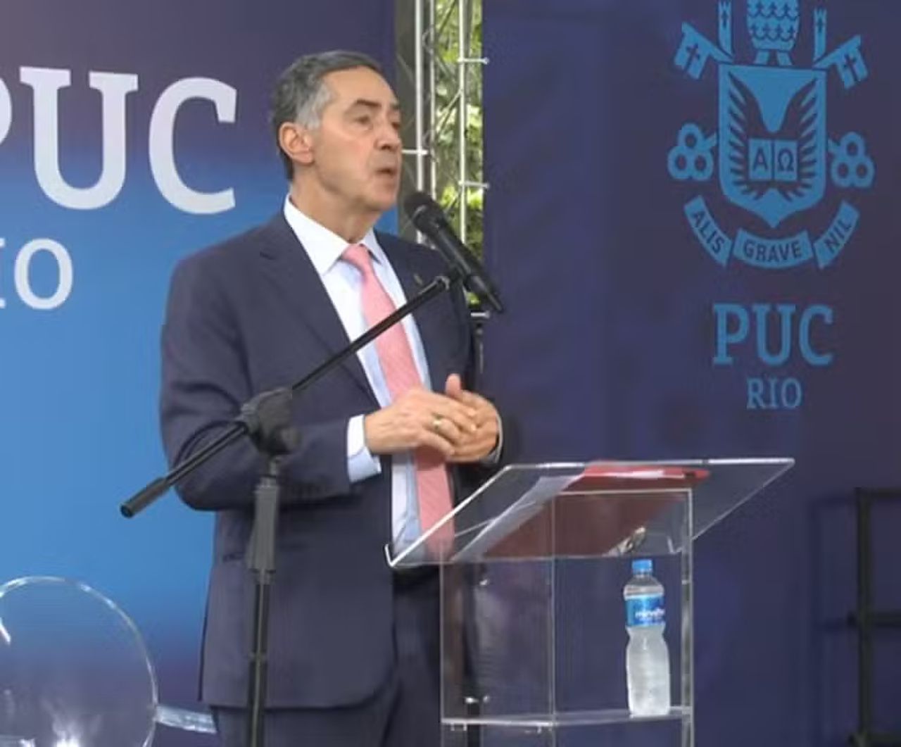 Presidente do STF, Barroso defende a descriminalização do aborto: 'Prender a mulher não serve para nada'