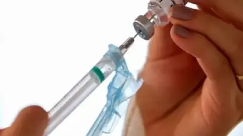 Brasil e Índia firmam acordo para fortalecer produção de vacinas