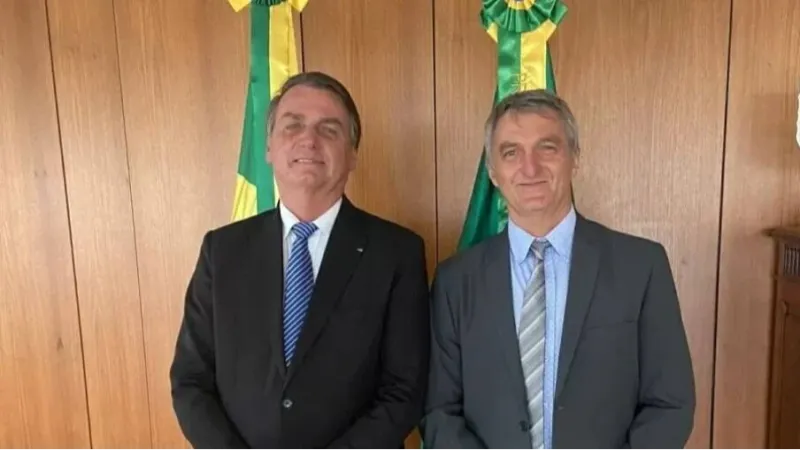 Irmão de Bolsonaro diz que Justiça quer que ex-presidente morra na cadeia