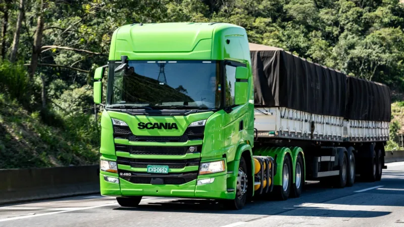 Algás e Scania realizam evento para apresentar caminhões movidos a GNV em Maceió