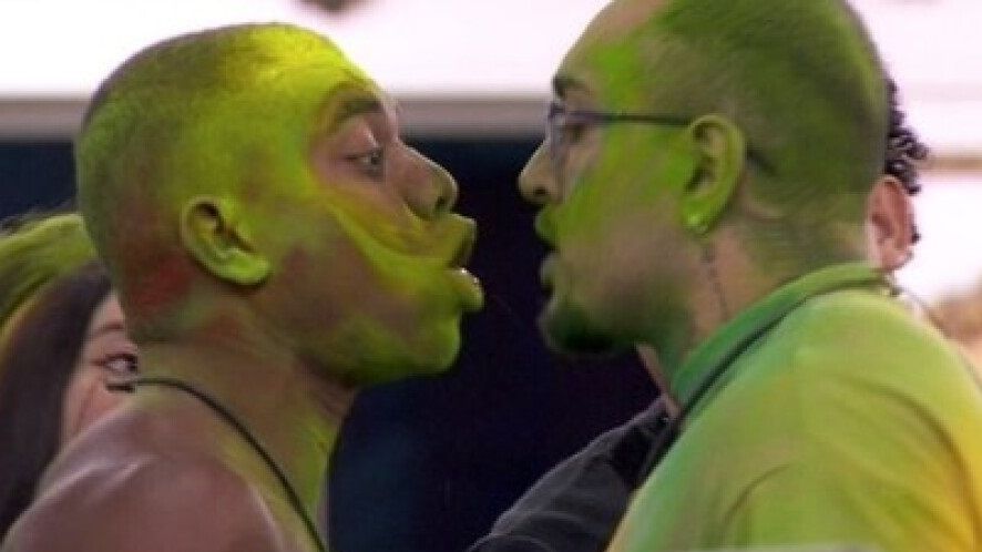 Após briga feia em rede nacional, Davi e MC Bin merecem ser expulsos do ‘BBB24’?