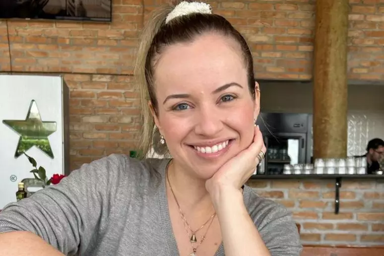 Mulher que estudava enquanto filho dormia é aprovada em medicina na USP, Unesp e Unifesp