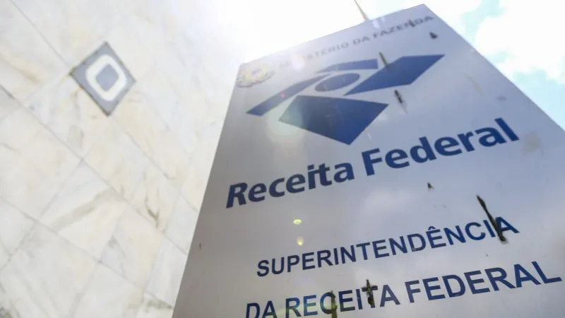 Receita paga lote especial de restituição automática em julho