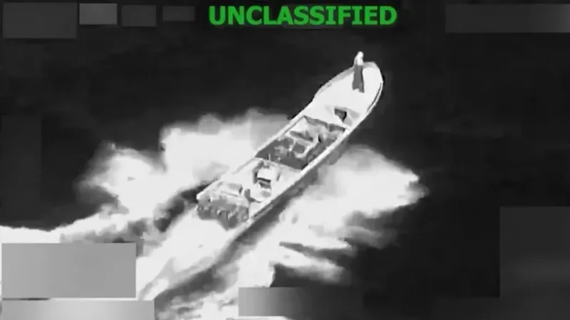 EUA atacam embarcação de supostos narcotraficantes no Pacífico; dois morreram