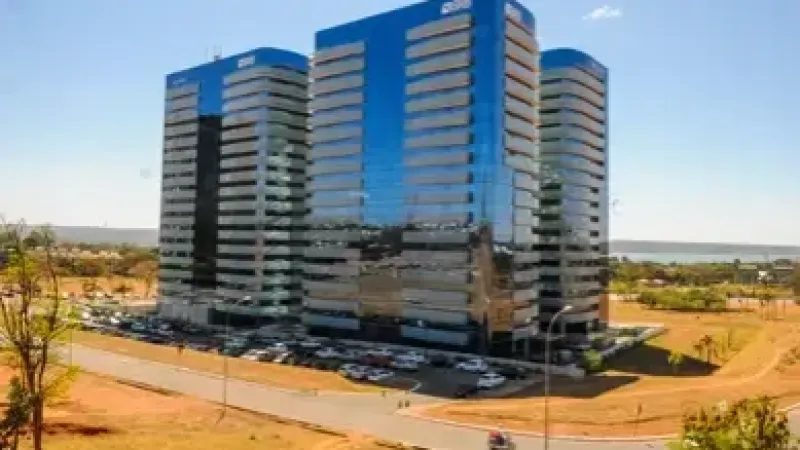 Justiça afasta temporariamente presidente e diretor do BRB