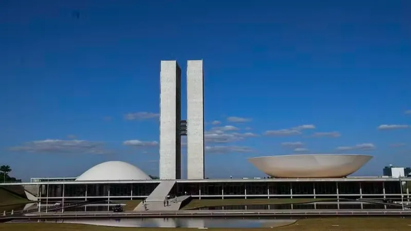 Oposição quer derrubar veto ao PL da Dosimetria na primeira sessão do Congresso