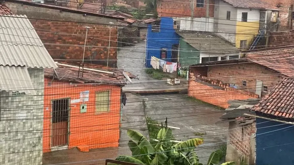 INMET emite alerta e prevê chuvas em 45 cidades de Alagoas; veja as cidades