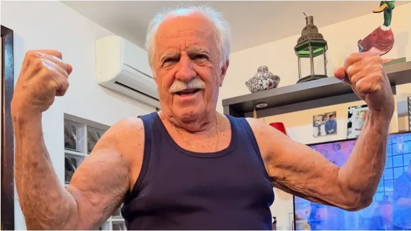 Ary Fontoura comemora resultado dos treinos, aos 92 anos: ‘O velhinho tá bonitão!’