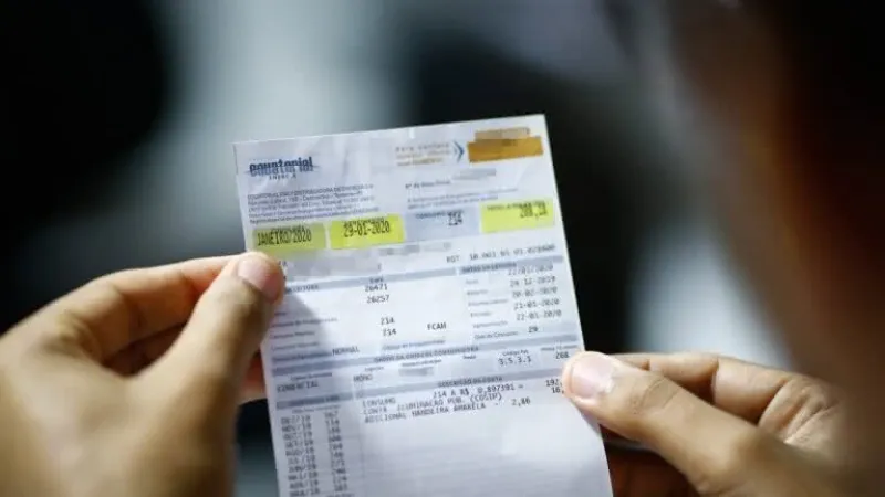 Conta de luz mais cara: Aneel aciona bandeira amarela em maio; veja valor da tarifa extra