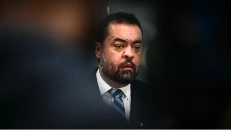 TSE condena Cláudio Castro e ex-governador fica inelegível até 2030