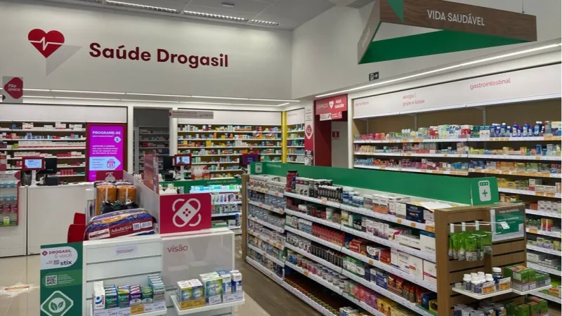 Raia e Drogasil oferecem vacinação gratuita contra a gripe em todo o Brasil