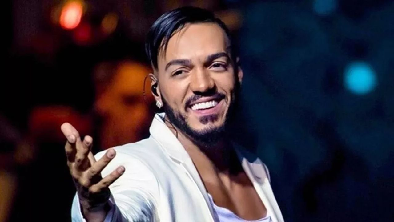 Show de Belo é cancelado no Verão Massayó após cantor testar positivo para Covid-19