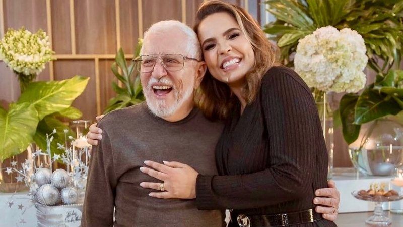Carlos Alberto de Nóbrega celebra aniversário de casamento: "Minha vida"