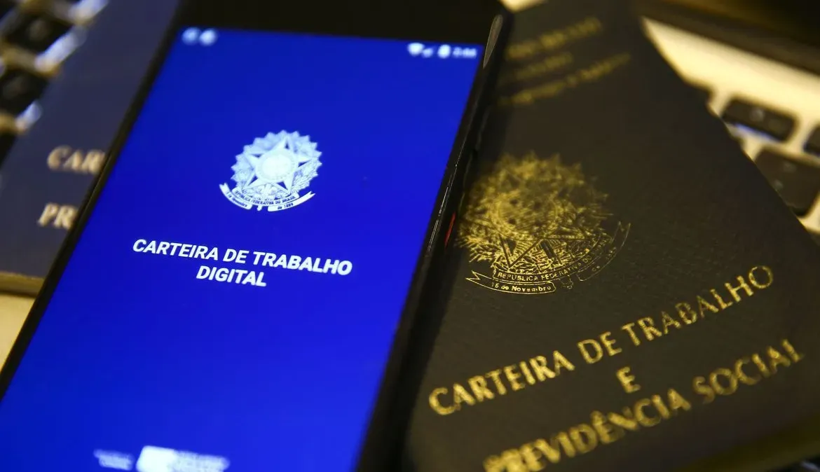 Brasil abre 190.366 vagas formais em outubro, alta de 17% ante mesmo mês do ano passado