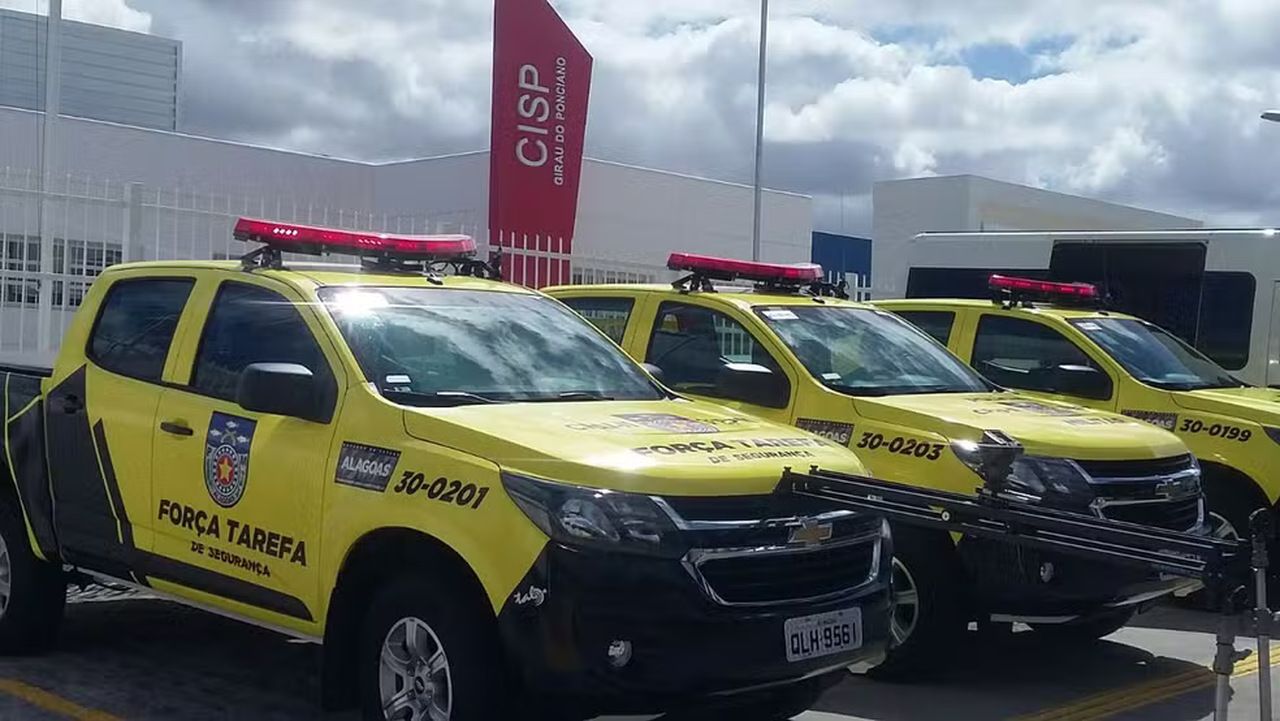 Mãe toma celular da filha e é ameaçada por ela com uma faca em AL