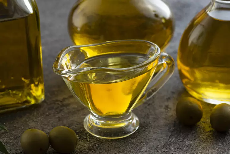 Ministério da Agricultura proíbe venda de 12 marcas de azeite de oliva
