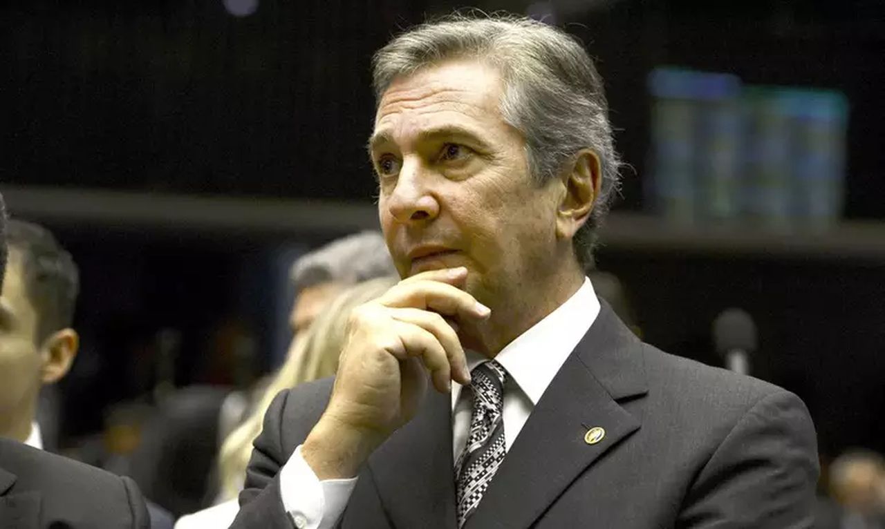 Fernando Collor é condenado a 8 anos e 10 meses de prisão