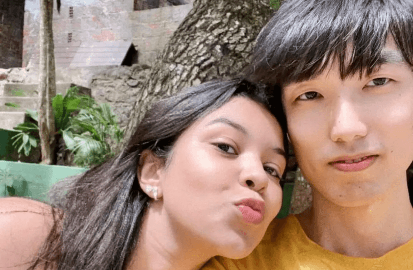 Jovem coreano viaja por três dias para encontrar namorada no Ceará e encanta as redes sociais