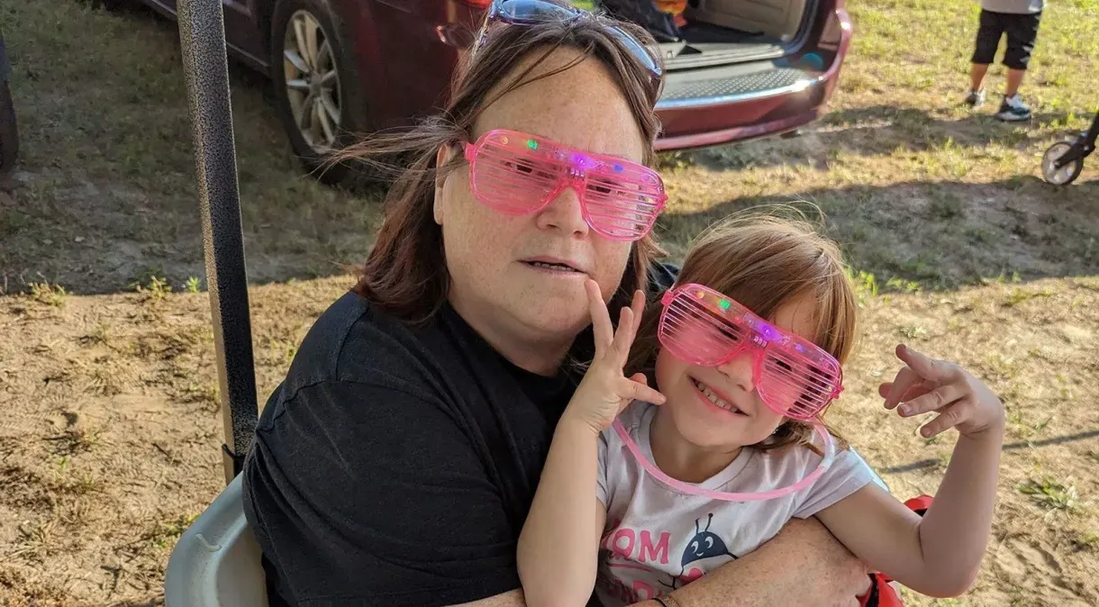 Mulher com suporte circulatório mecânico que recebeu rim de porco morre nos EUA