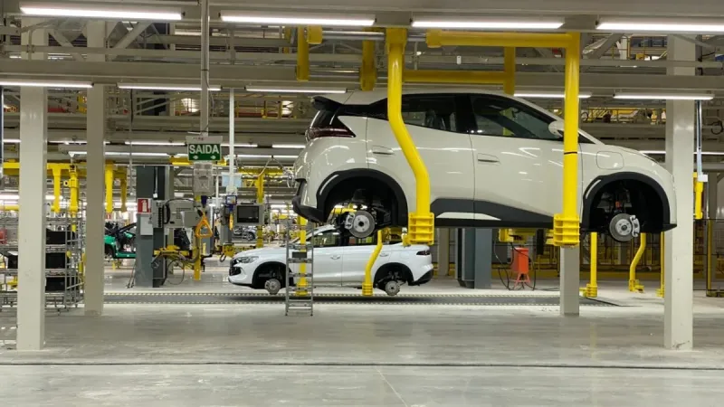 Secretário do Trabalho é demitido após por incluir BYD em ‘lista suja’ do trabalho escravo; entenda