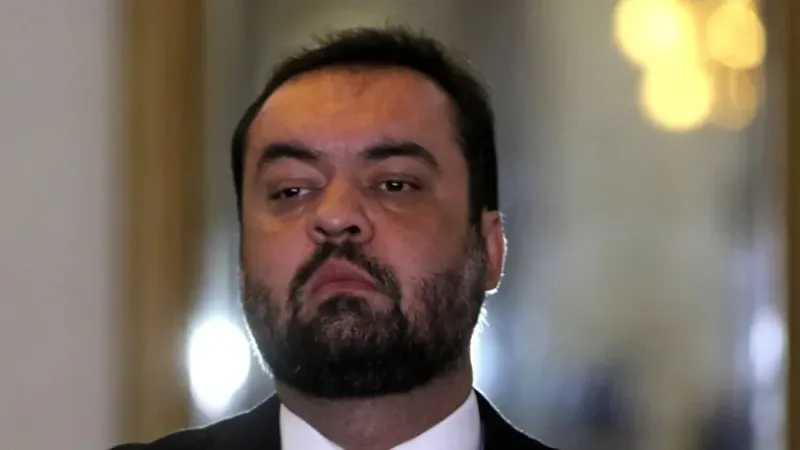 Castro diz que ‘não vai ficar chorando’ por ajuda do governo federal: ‘Soma ou suma’