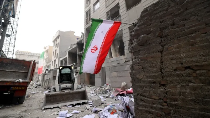 Israel bombardeia Teerã e Beirute; Bagdá é alvo de ataques