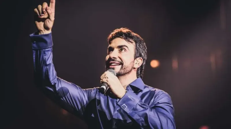 Jornalista dispara sobre Fábio de Melo e afirma: "Nada nele é real"