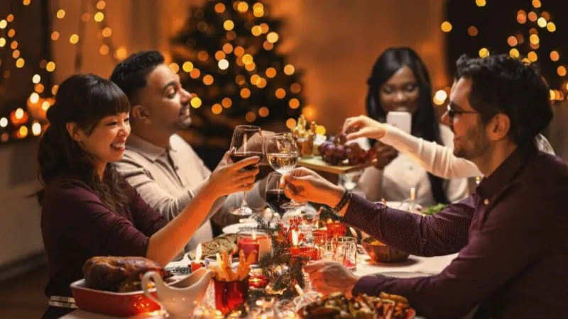 Confraternizações exigem atenção ao consumo de álcool, às doenças metabólicas e ao uso de medicamentos