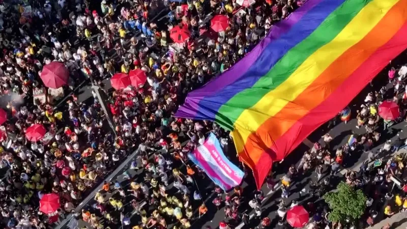 Caminhos da Reportagem aborda Pink money e o valor da diversidade