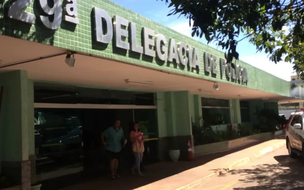 Motorista de aplicativo suspeito de fotografar partes íntimas de menina de 12 anos é preso no DF