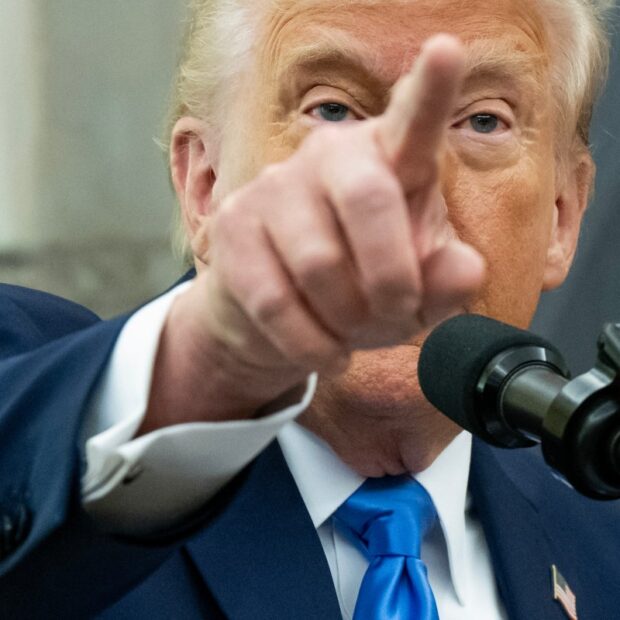 Trump oferece US$ 1.000 e passagem a migrantes que aceitarem deixar os EUA