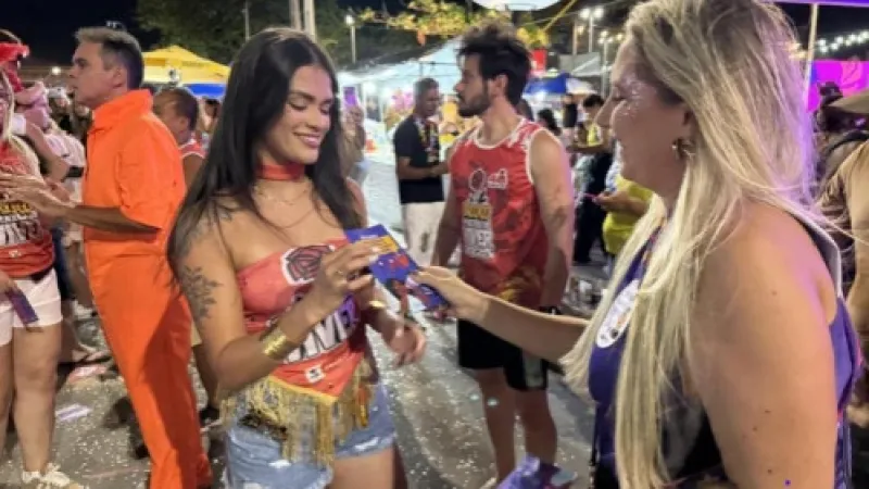 Sesau oferece apoio psicológico e acolhimento para foliões no Jaraguá Folia