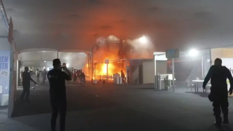 Incêndio na COP: oposição aproveita ocorrência para criticar o governo