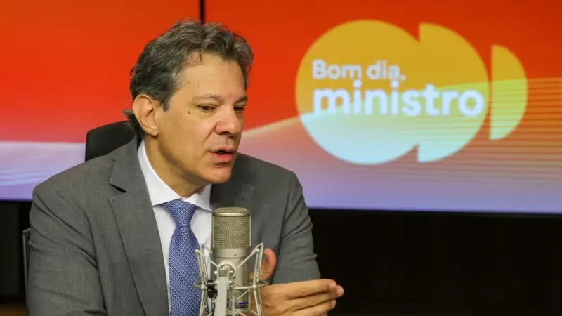 Tarifaço prejudicou mais que beneficiou população dos EUA, diz Haddad