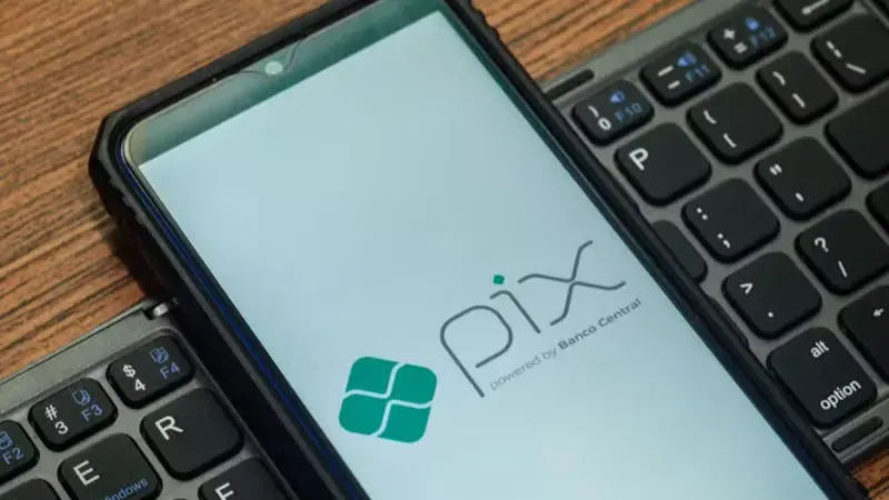 PIX parcelado é adiado; entenda diferença da modalidade para o cartão de crédito