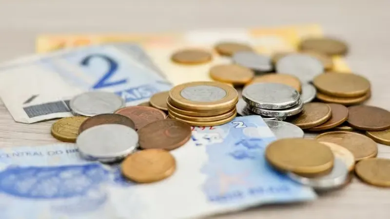 Quando cai a primeira parcela do 13º salário? Veja o que diz a lei