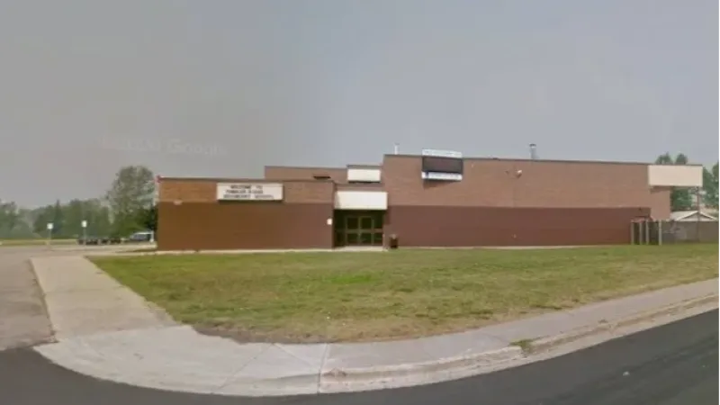 Atirador mata 10 pessoas e deixa 25 feridos em escola no Canadá