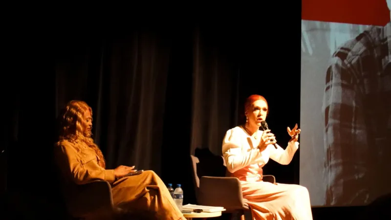 Em evento drag, Rita von Hunty ataca “capitalismo de plataforma”